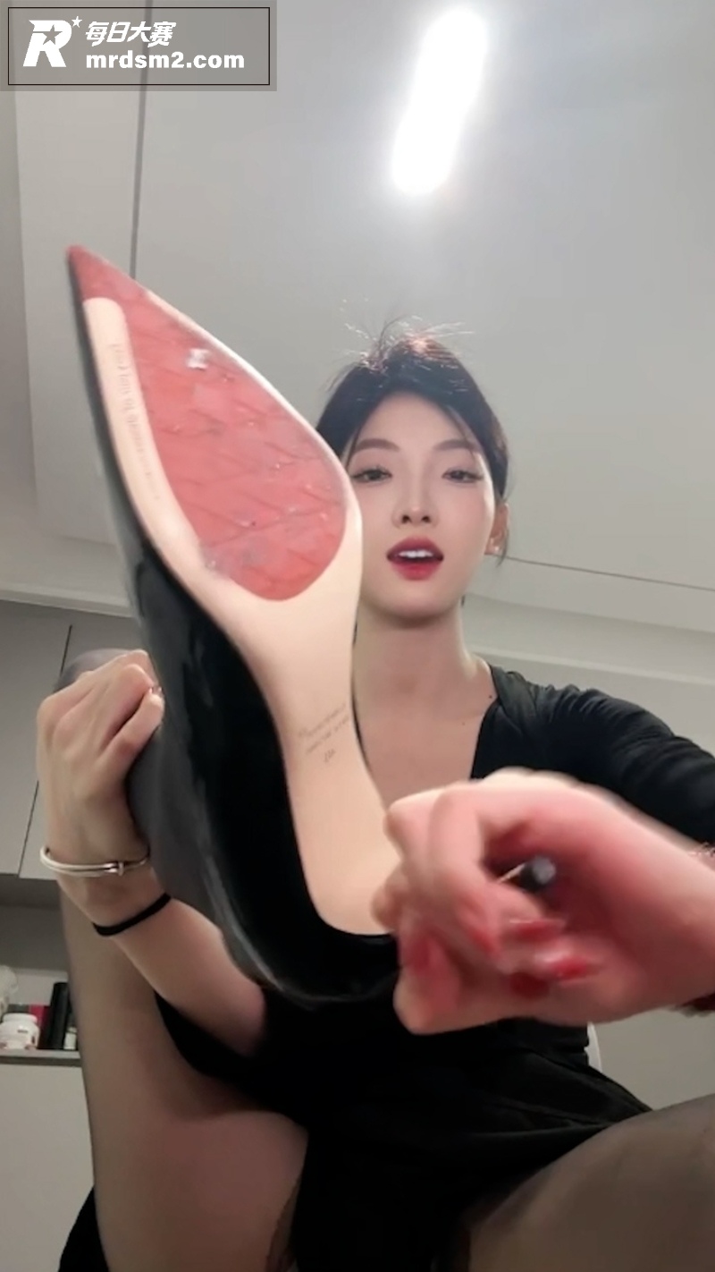 玩物直播高颜值御姐 相关图片2