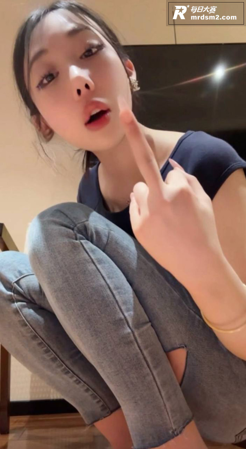 玩物直播高颜值御姐 相关图片6