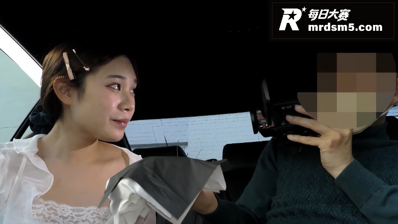 韩国大叔与反差少女激相关图片1